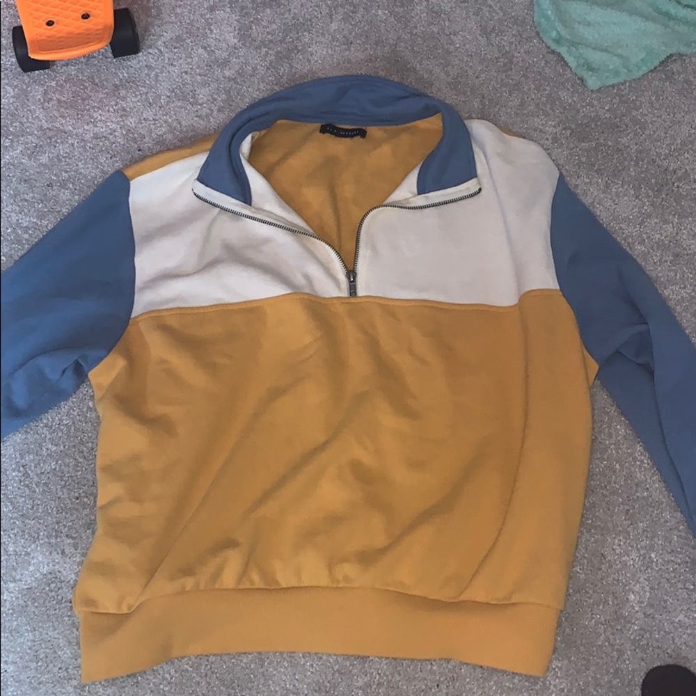 pullover - Picture 1 of 1